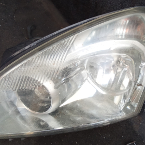 OPTICA ESQUERDA NISSAN QASHQAI J10. REFERENCIA 26060-JD90A